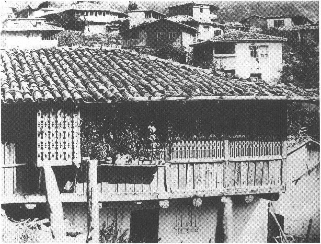 Старинная часть Бахчисарая. Фото из журнала Qasevet Старинная часть Бахчисарая. Фото из журнала Qasevet
