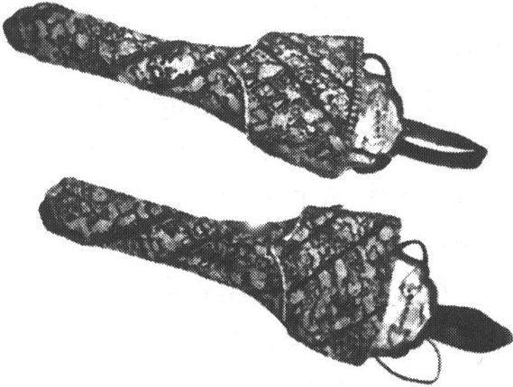 Седельные чехлы для пистолетов Девлет-Гирея III (1770-е гг.). Седельные чехлы для пистолетов Девлет-Гирея III (1770-е гг.).