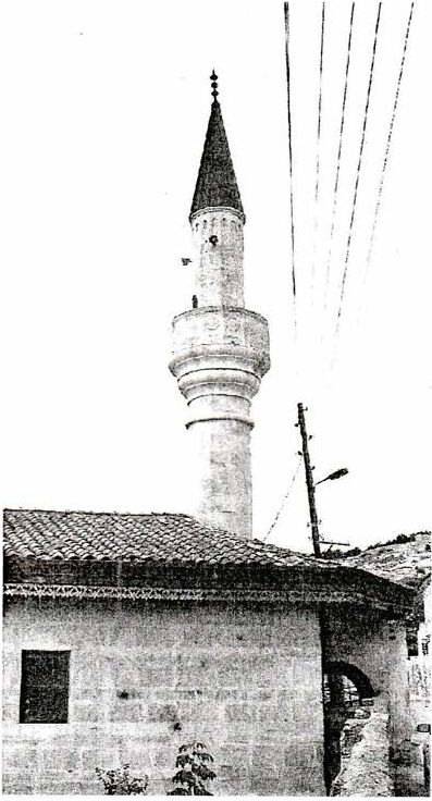 Минарет одной из мечетей Бахчисарая. Фото В. Рябцева Минарет одной из мечетей Бахчисарая. Фото В. Рябцева