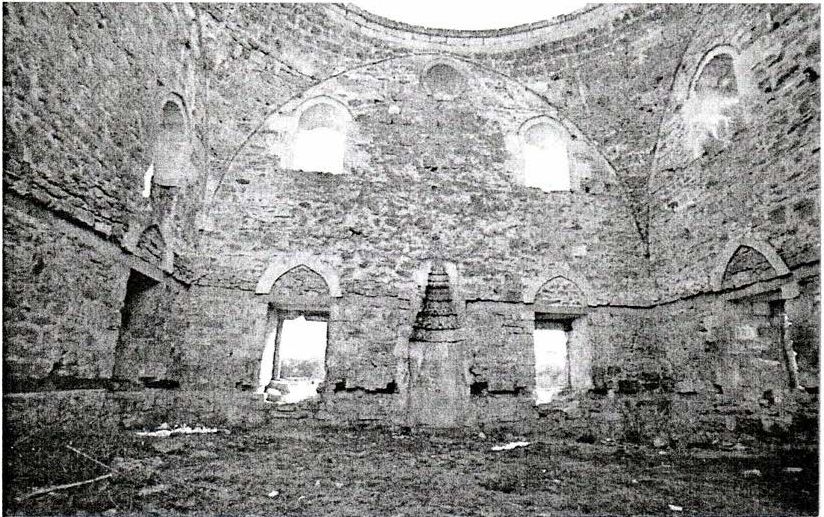 Михраб мечети в с. Пионерском. XIV—XV вв. Фото В. Рябцева Михраб мечети в с. Пионерском. XIV—XV вв. Фото В. Рябцева